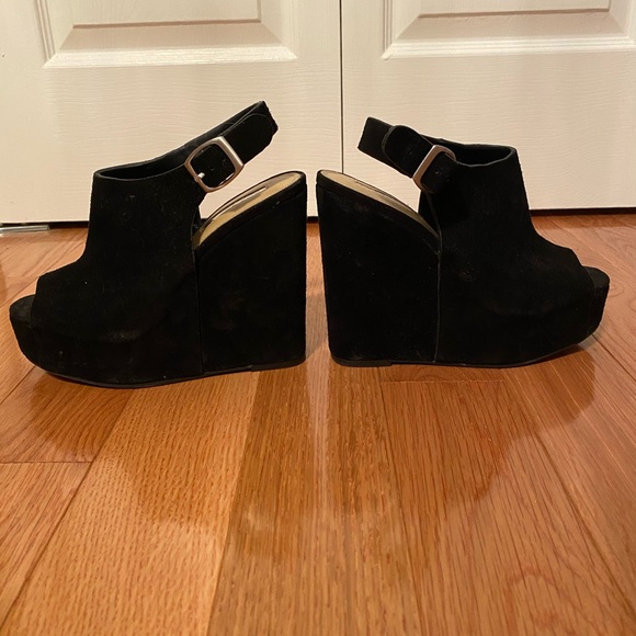 BCBGeneration Fader Ankle Strap Wedge Platform - Picture 5 of 7